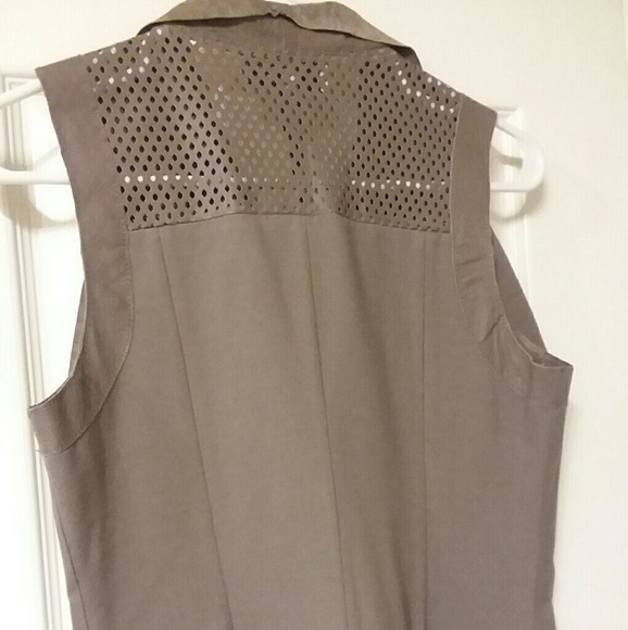 Cute top - Picture 4 of 4